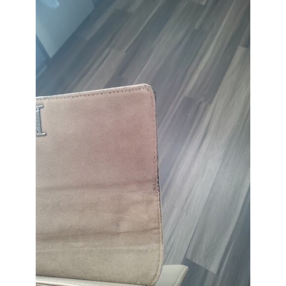 Badgley Mischka TurnKey studded embellished crossbody purse tan handle 10x7.5 in - Picture 9 of 10